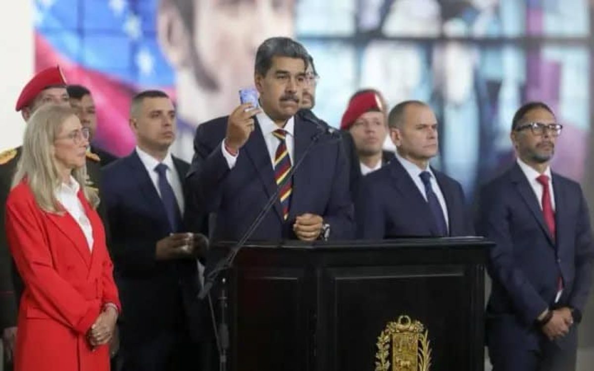 EM RESPOSTA À FRAUDE ELEITORAL NA VENEZUELA OS ESTADOS UNIDOS APLICAM SANÇÕES CONTRA ALIADOS DE MADURO